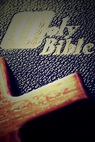 Святая книга обои