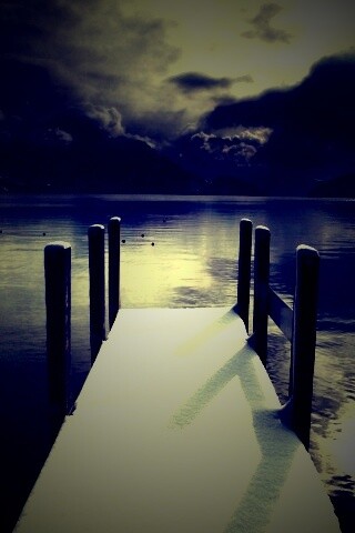 Заснеженный причал обои