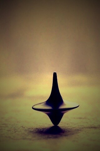 Волчок обои