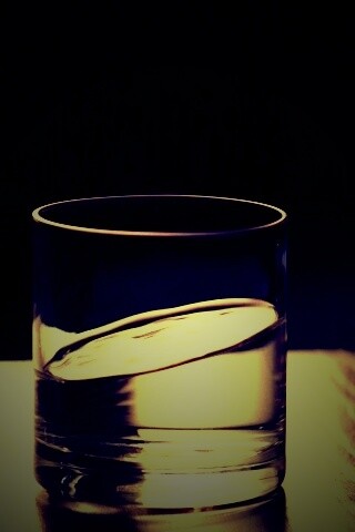 Стакан воды из Начала обои