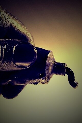 Чёрная краска обои