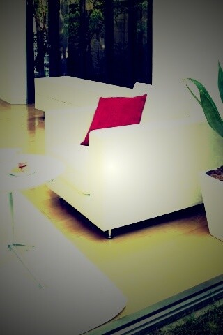 Белое кресло обои