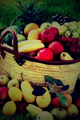Корзина с фруктами обои