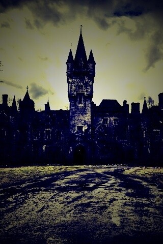 Разрушающийся замок обои