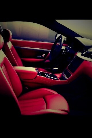 Салон Мазерати обои