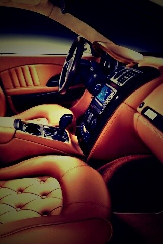 Салон Maserati обои