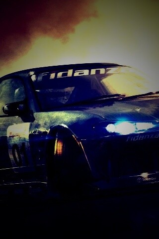 Гоночный автомобиль обои