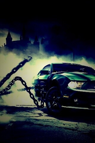 Ford Mustang рвёт цепи обои