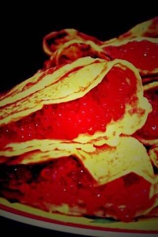 Блины с красной икрой обои