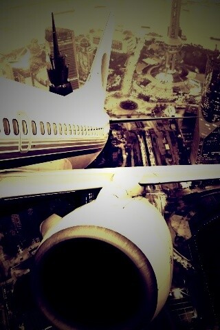 Взлет над городом обои