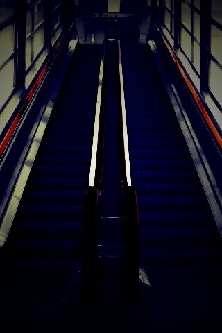 Эскалаторы снизу обои