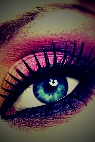 Макияж и цветок обои