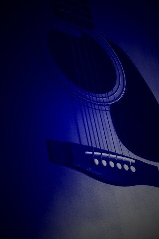 Акустическая гитара в синих тонах обои