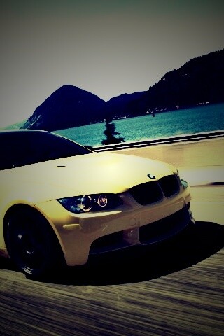 Желтый BMW обои