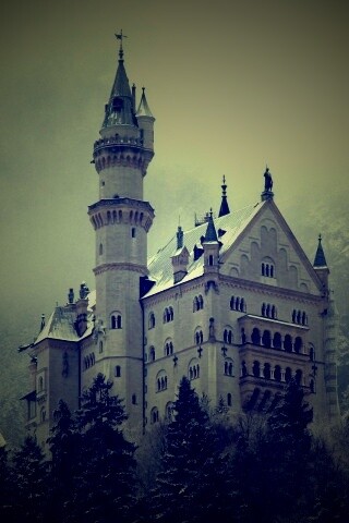 Заснеженный Нойшванштайн обои