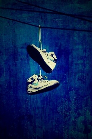 Кросовки на проводе обои