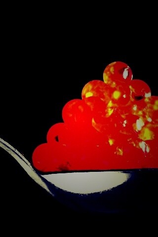 Ложка красной икры обои