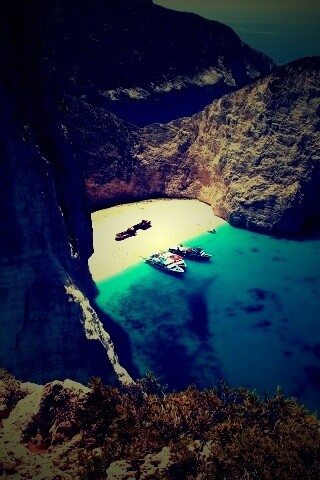 Яхты в бухте обои