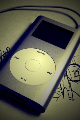 iPod на лиске с граффити обои