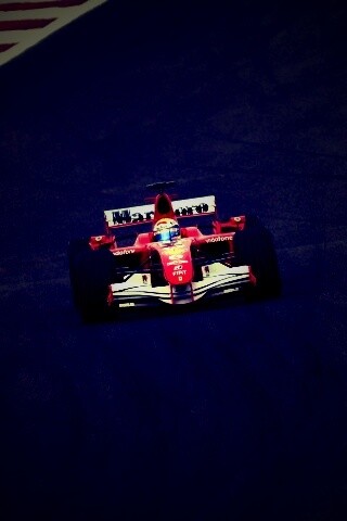 Болид на тарссе обои