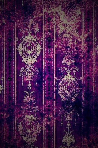 Старинные фиолетовые обои с узорами обои