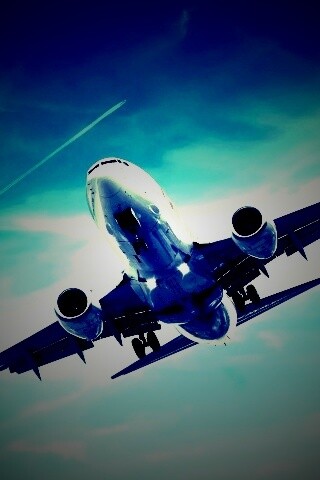 Лайнер в небе обои