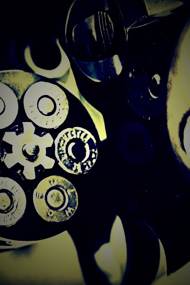 Револьвер обои