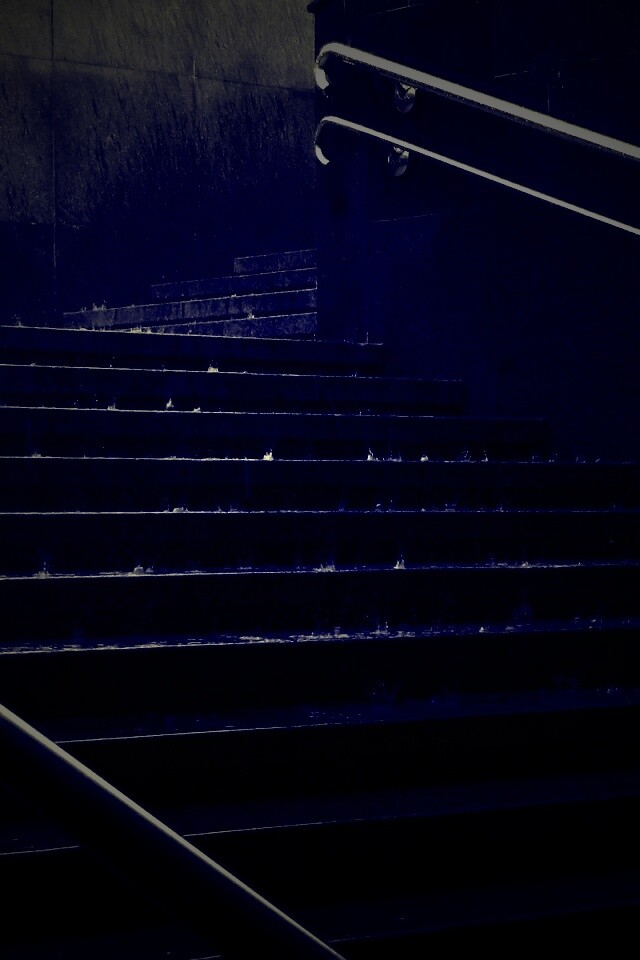 Спуск в подземный переход обои