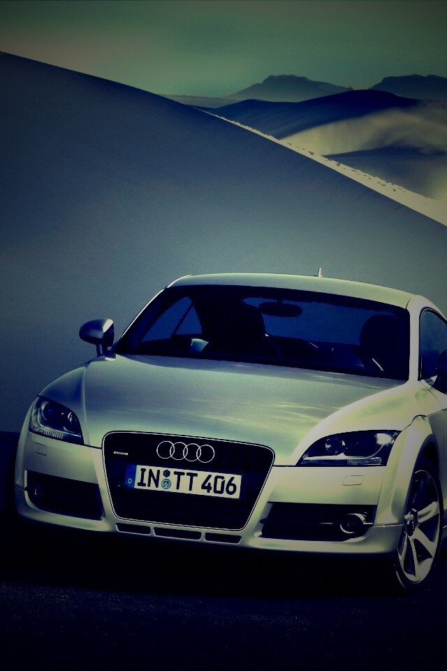 Audi TT на фоне снега обои