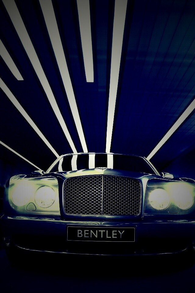 Бентли в тоннеле обои