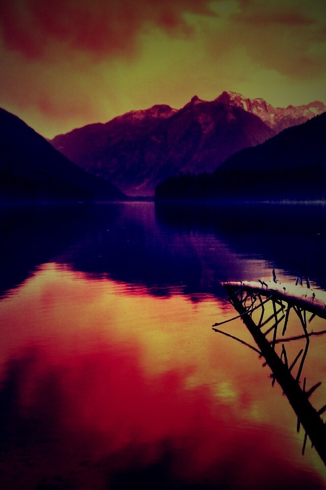 Горное озеро обои