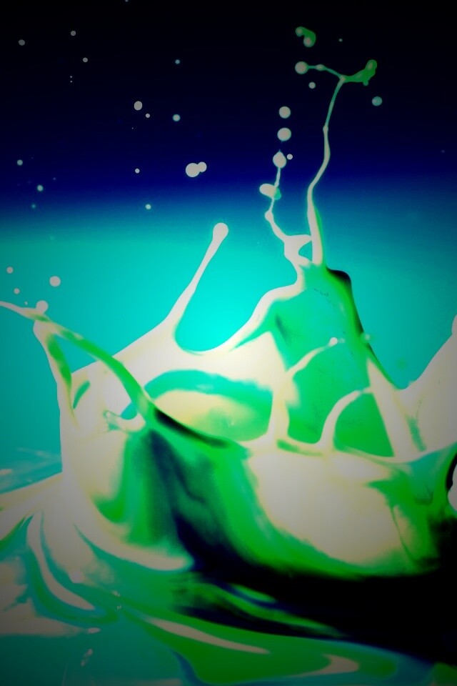 Брызги зеленой краски обои