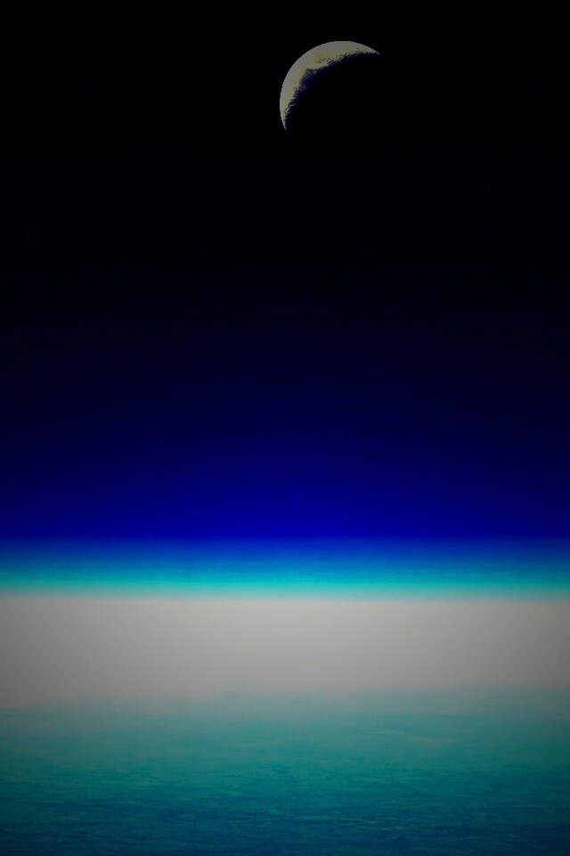 Луна над горизонтом обои