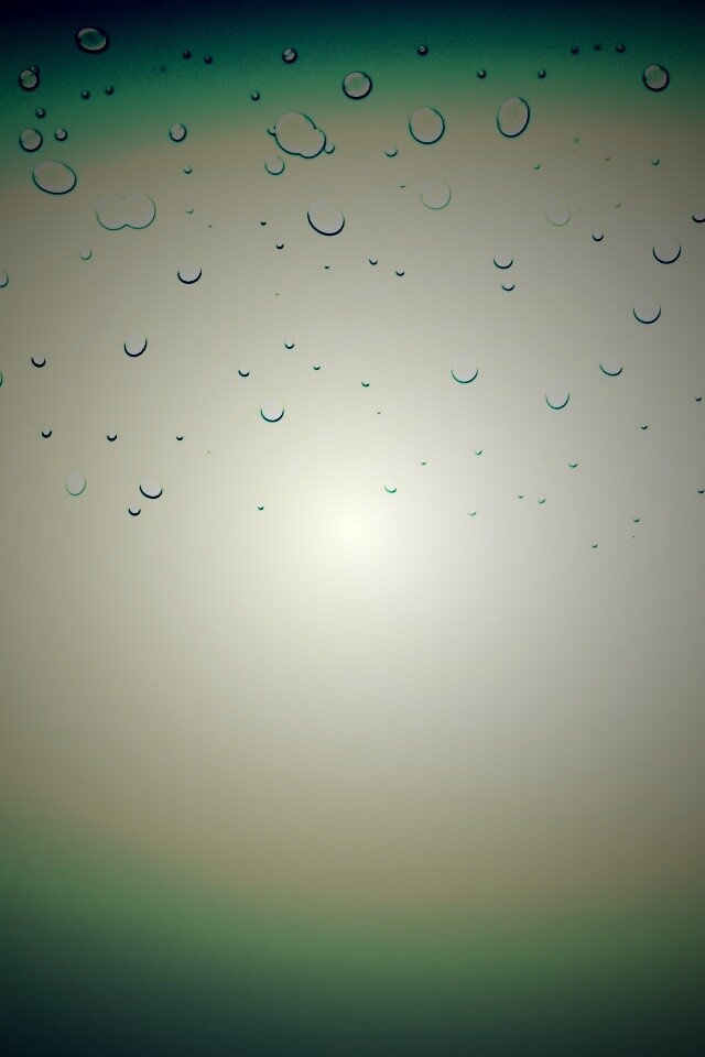 Капли на светлом фоне обои