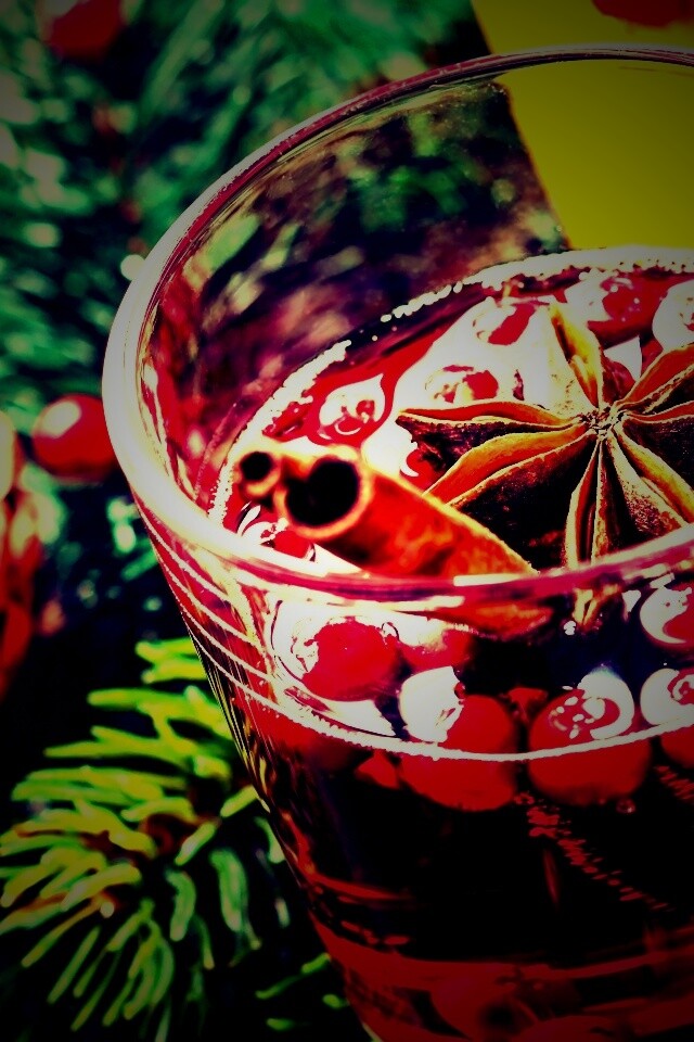 Глинтвейн с палочкой корицы обои