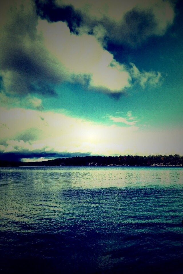 Штиль над озером обои