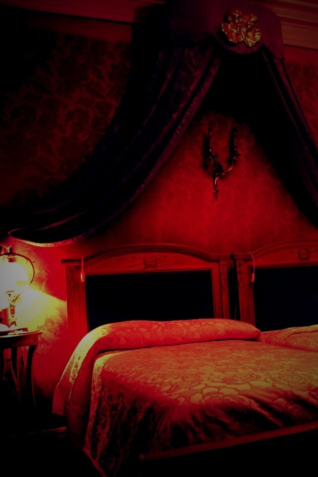 Спальня обои