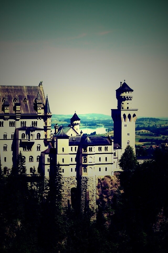 Замок Нойшванштайн в Баварии обои
