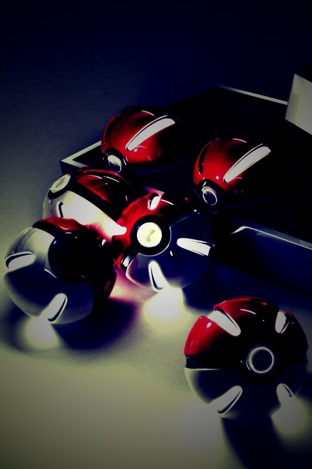 Коробка с покеболами обои