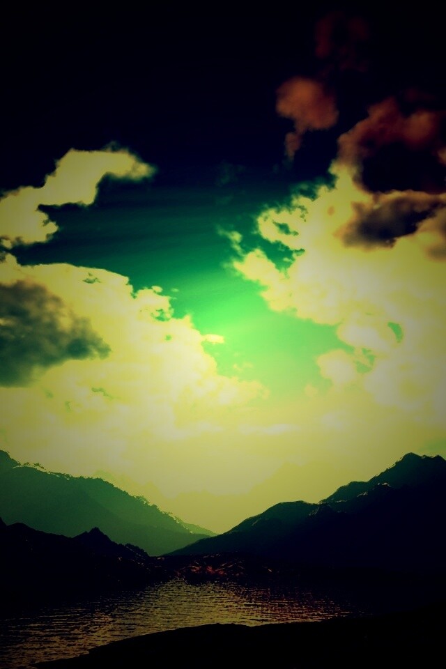 Закат в горах обои