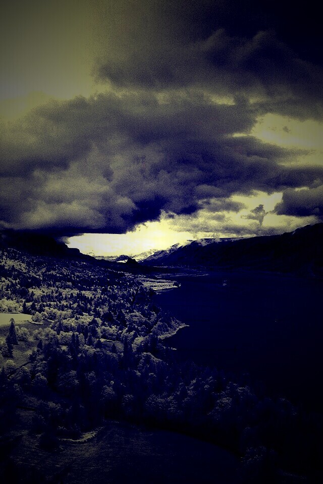 Беспокойное небо обои