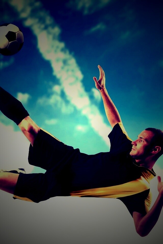 Удар по мячу обои