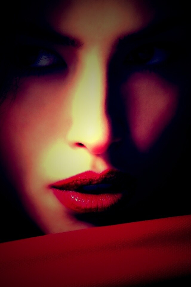 Женский взгляд обои