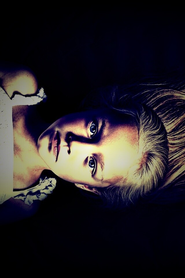 Маленькая девочка обои