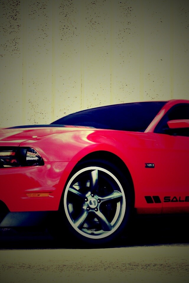 Красный Мустанг GT обои