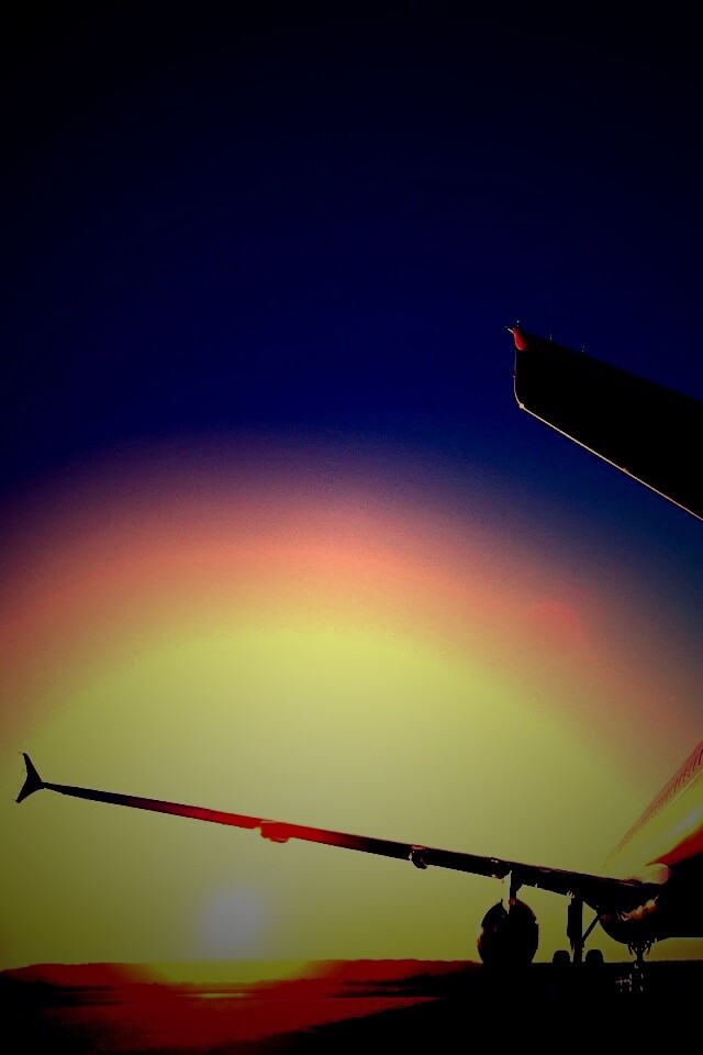 Самолет на закате обои