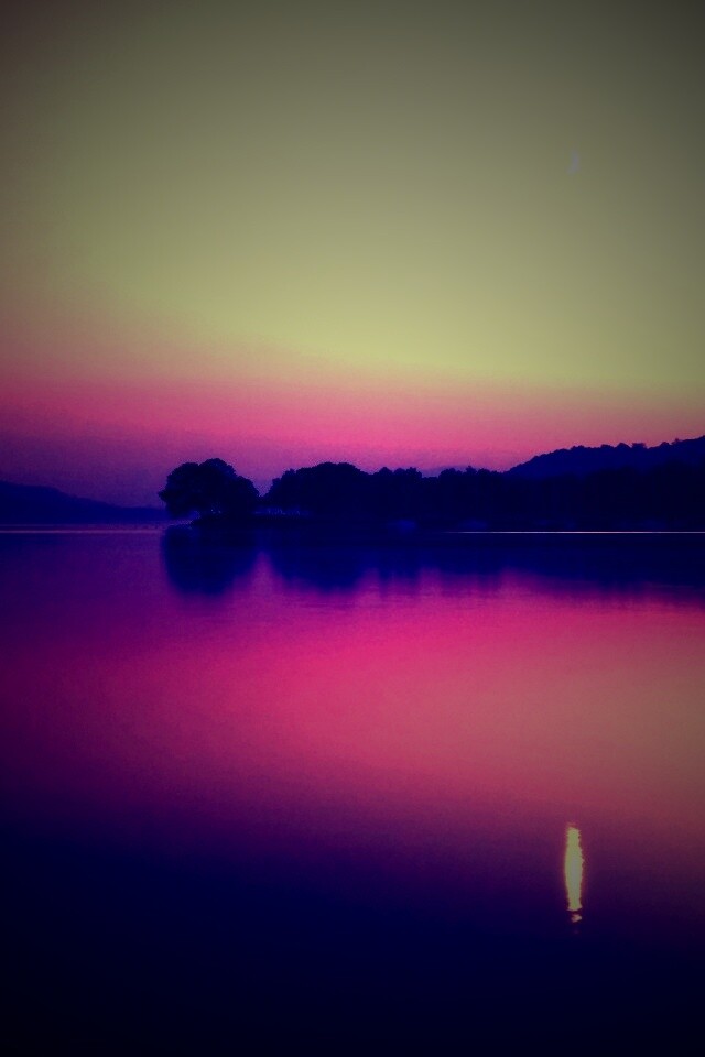 Сумерки над озером обои