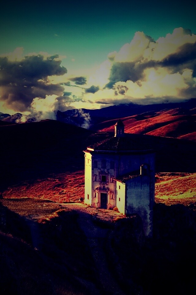 Горная церковь обои