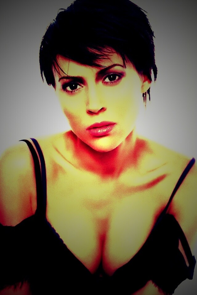 Алиса Милано обои