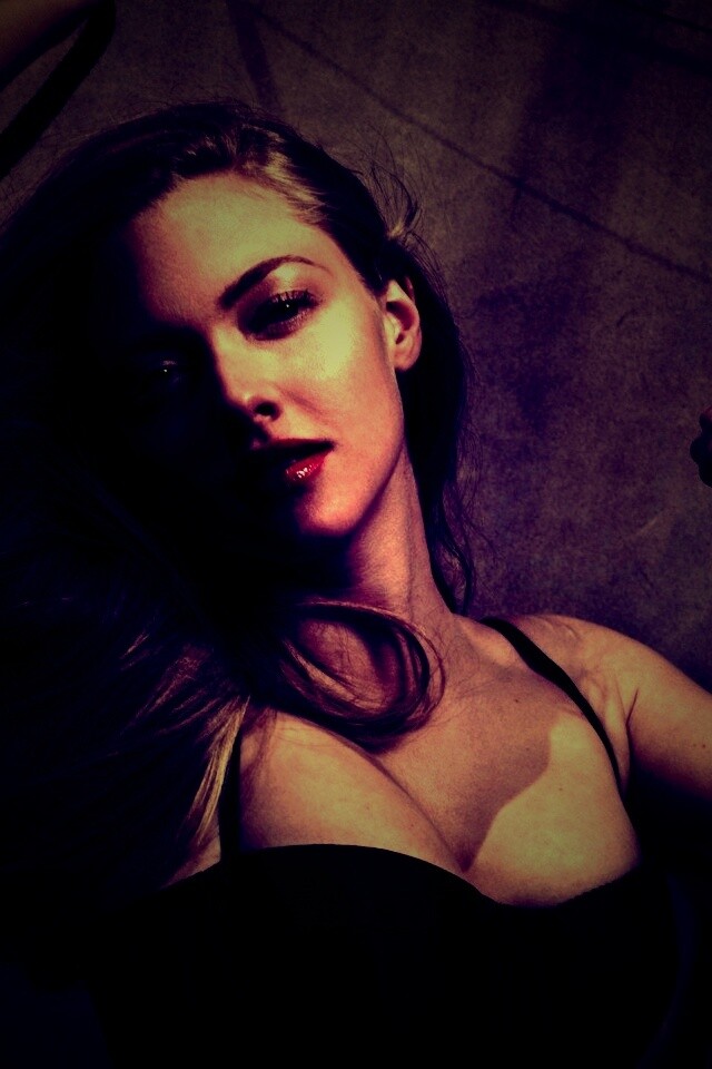 Аманда Сейфрид обои